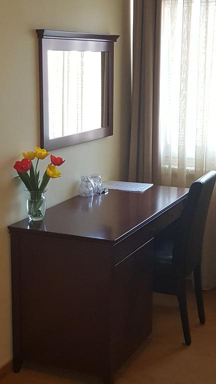 Garni Hotel Contact Belgrád Kültér fotó