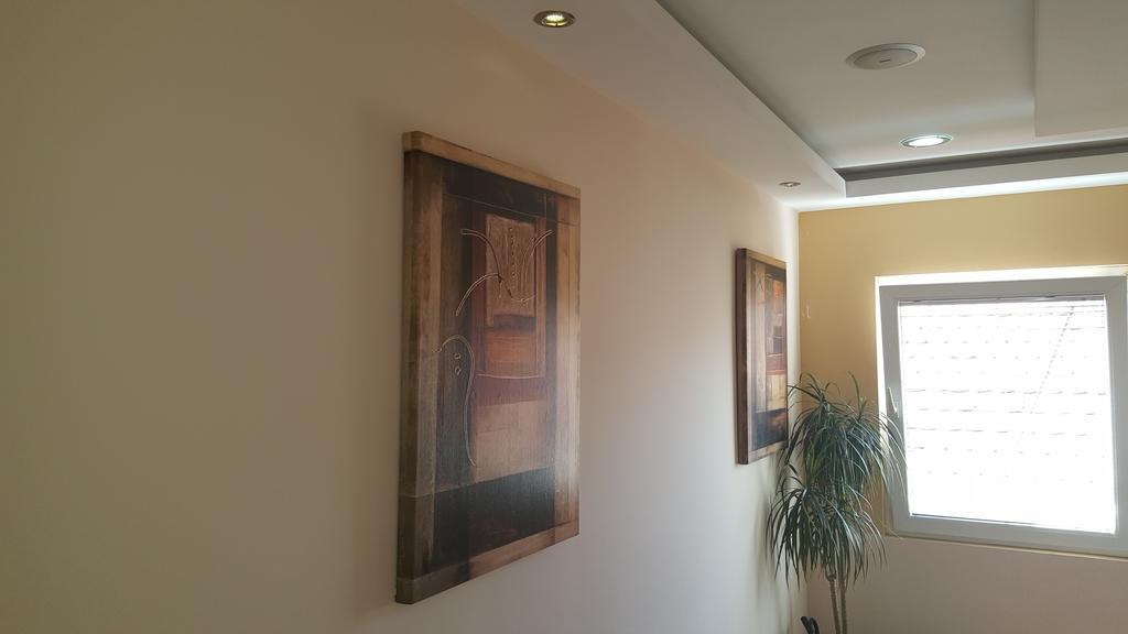 Garni Hotel Contact Belgrád Kültér fotó
