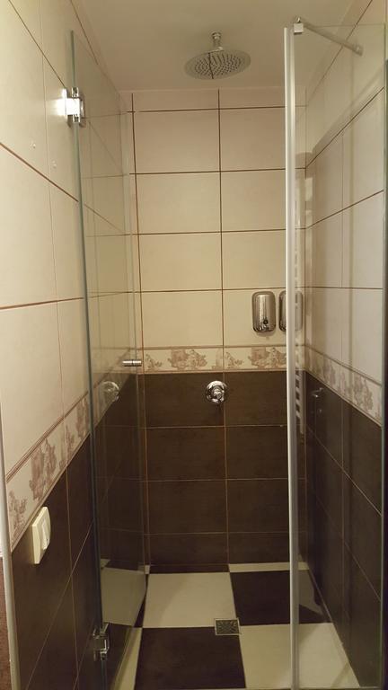Garni Hotel Contact Belgrád Kültér fotó