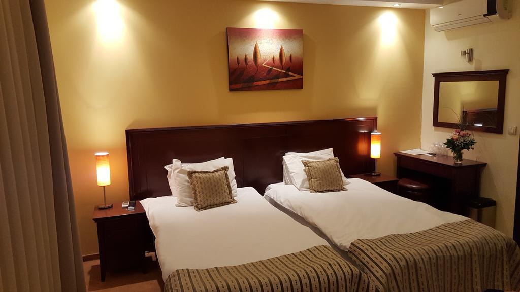 Garni Hotel Contact Belgrád Kültér fotó
